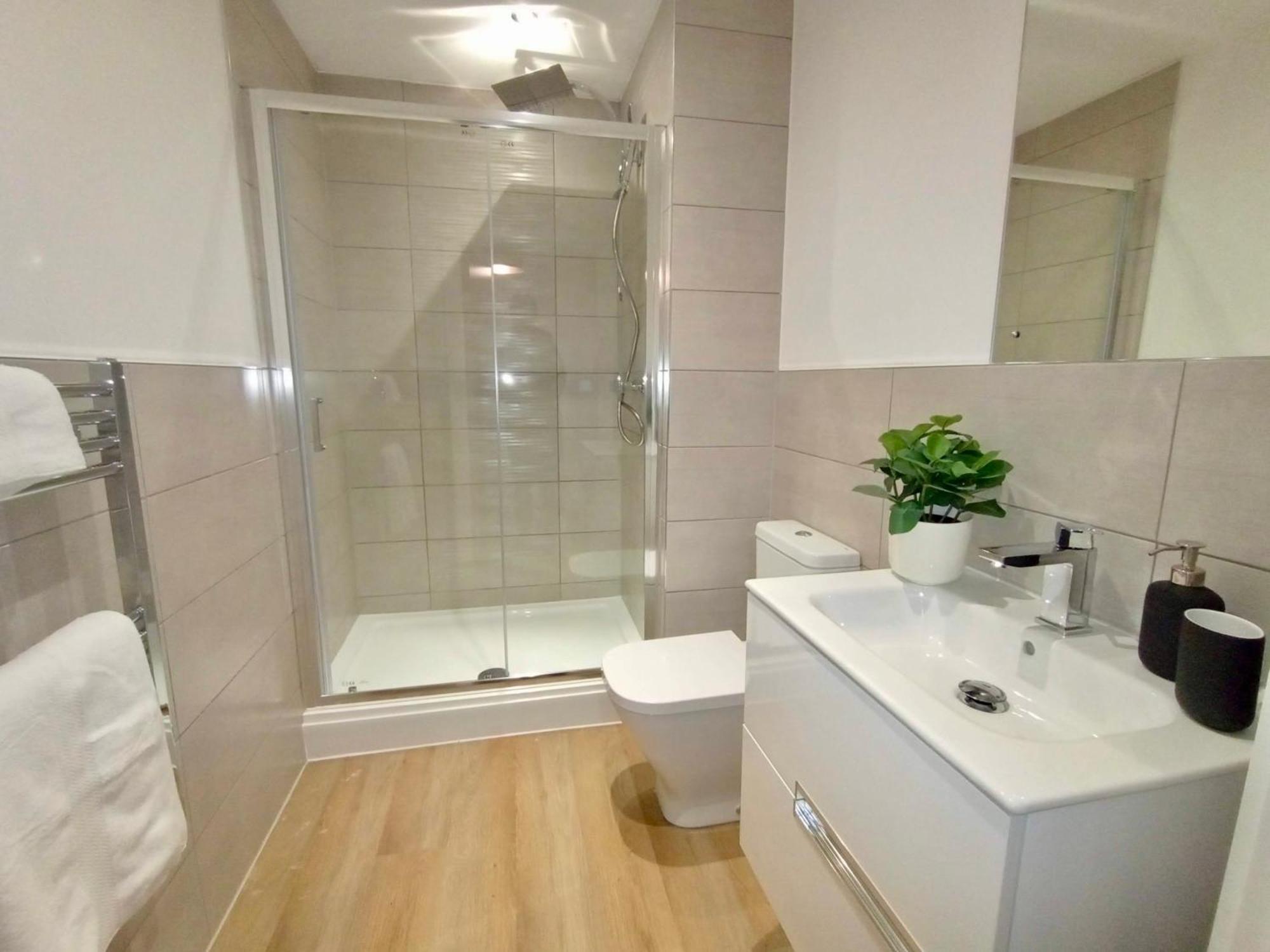 Luxury 2 Bed 2 Bath Flat Near Old Trafford Apartment Манчестър Екстериор снимка
